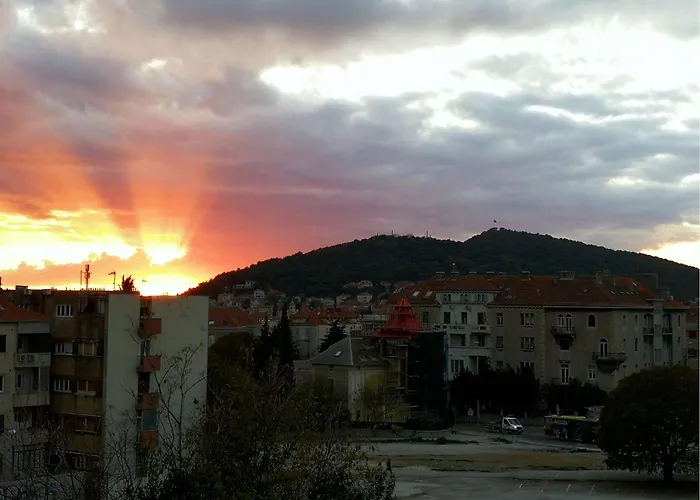 O-k- By Interhome * Split